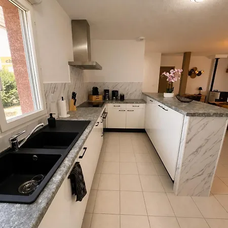 Βίλα Maison 100m2 *